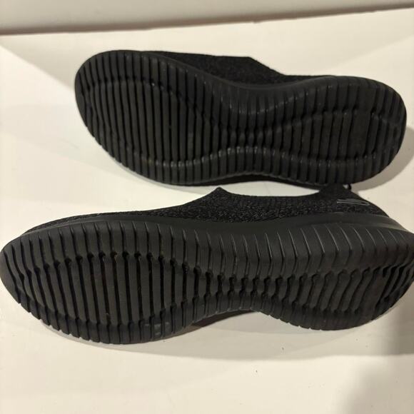 Black skechers air cooled memory foam slip ins - Picture 7 of 7